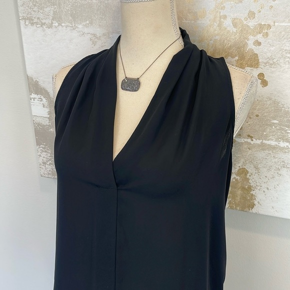 Vince camuto sleeveless semi hi-low blouse - Picture 2 of 8